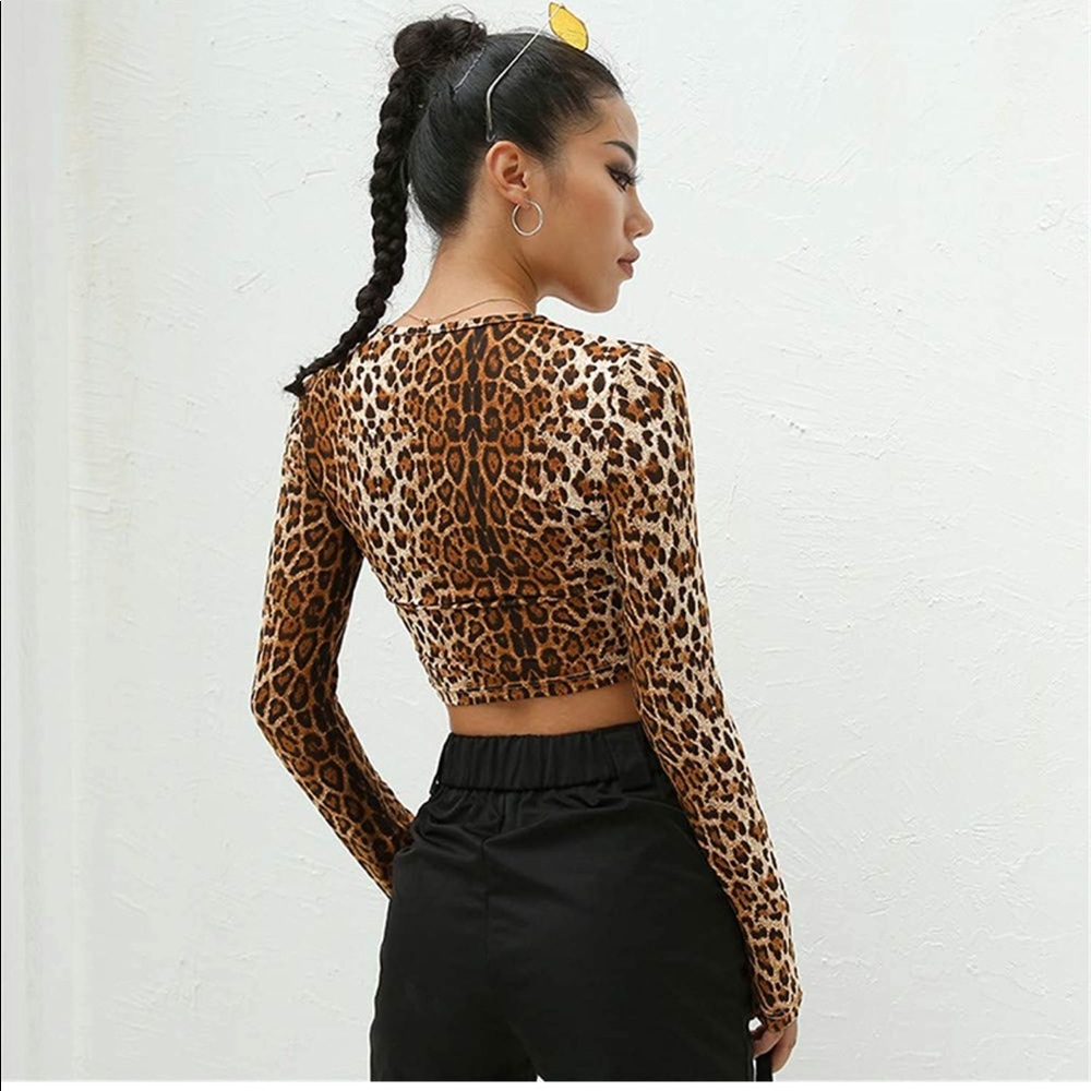 Leopard Printed Long Sleeve T-Shirt  Crop Top